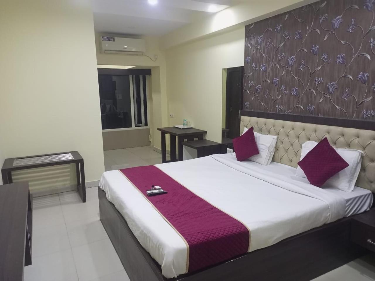 Hotel Eco Park New Town Esterno foto